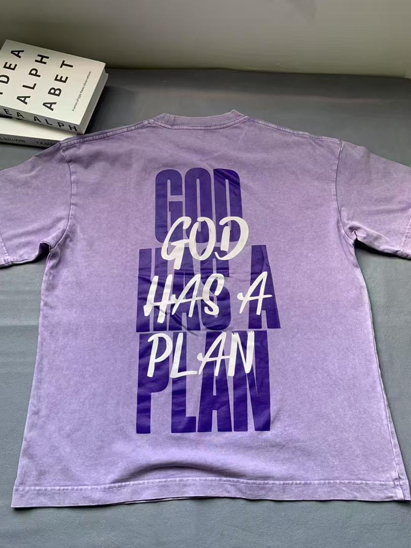 "God has a plan" T-Shirt Light Purple